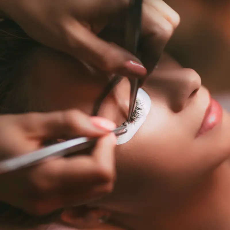 Formation Embellissement du Regard Escale Beauty